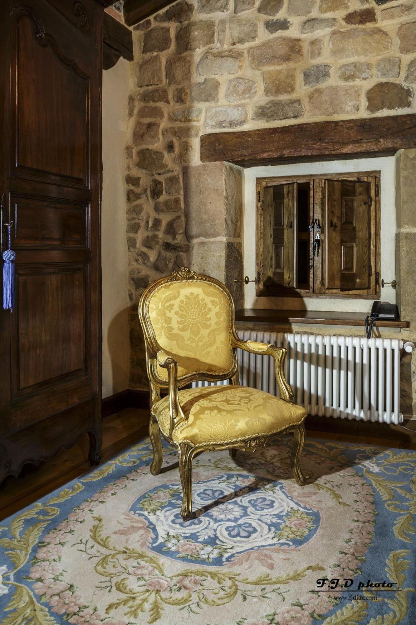 Palacio De Trasvilla Escobedo Room photo